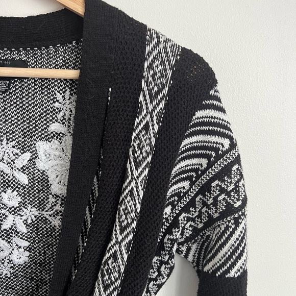 Lucky Brand Black & White Embroidered Floral Cardigan Sweater - Picture 2 of 5